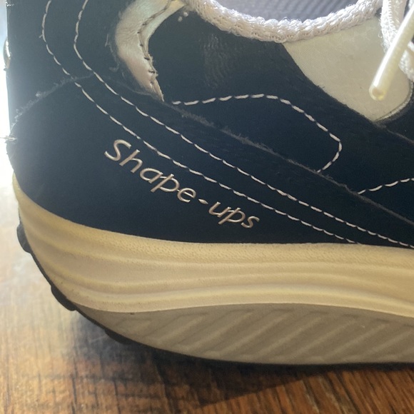 COPY - Skechers Shape Ups black and white size 8 - Picture 2 of 7